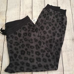 Old Navy Women’s Fleece Sweatpants Joggers Grey Cheetah Print Loungewear